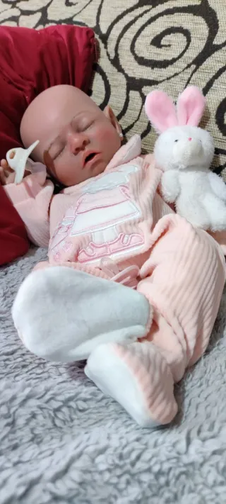 Bebé reborn silicona sistema pipi niña