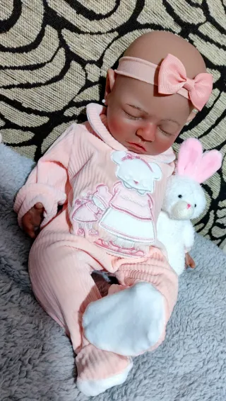 Bebé reborn silicona sistema pipi niña