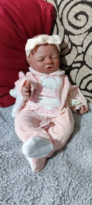 Bebé reborn silicona sistema pipi niña