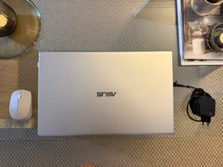 ASUS i5 16GB RAM 512GB SSD 17,3”