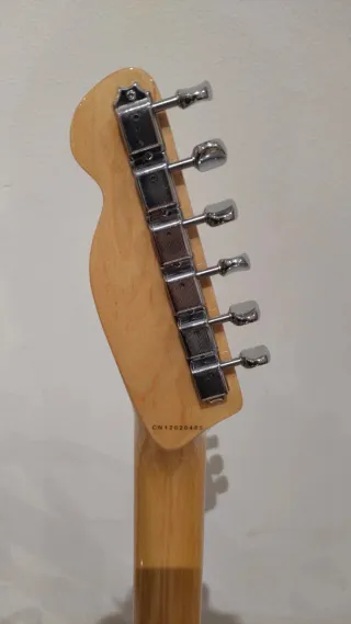 Guitarra Eléctrica Tokai Breezysound