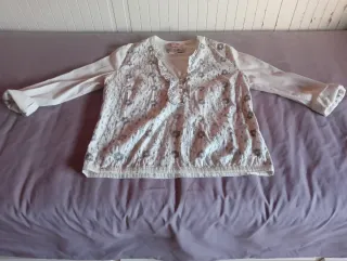 Blusa bordada floral señora