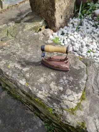 Plancha antigua de hierro