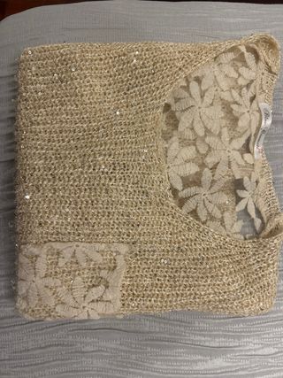 Jersey de punto beige con encaje y lentejuelas