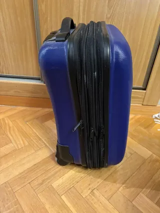 Maleta cabina rígida ampliable con ruedas