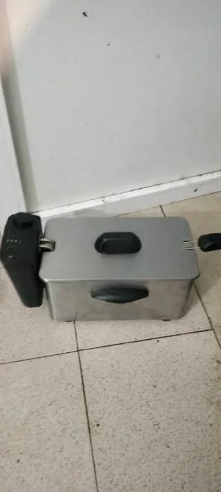 Freidora de aceite...COMELEC...3 Litros