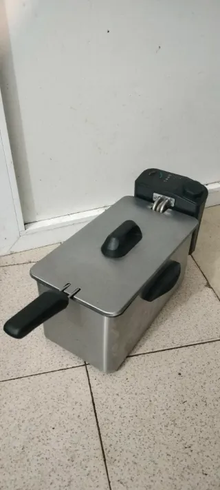 Freidora de aceite...COMELEC...3 Litros