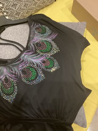 Vestido negro con pedrería