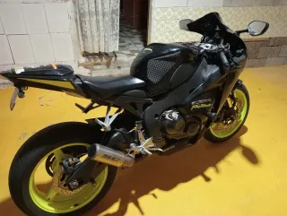 Honda CBR 1000rr 2008