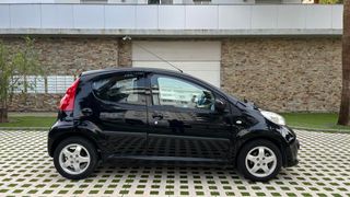 Peugeot 107 1.0i Urban de 2009 con 90.000km