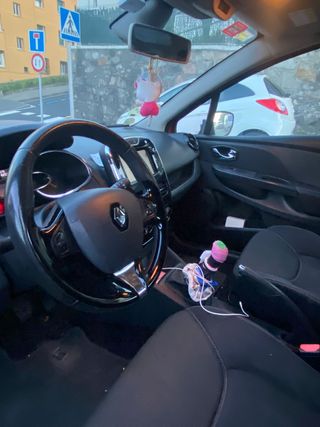 Renault Clio 2013.DIESEL .Manual . 90cv . 258000km