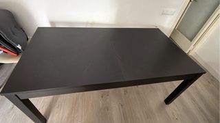 Mesa de comedor Ikea negra