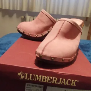 Zuecos Lumberjack tacón madera y tachuelas rosa