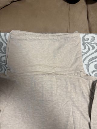 Camiseta cuello alto hombre beige