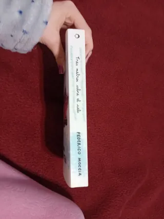 Libro nuevo, romance juvenil,414 páginas.