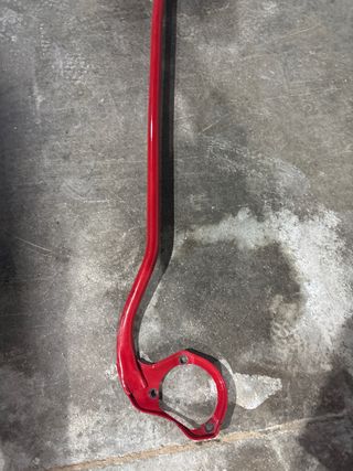 Barra de torretas Audi S3 8L roja