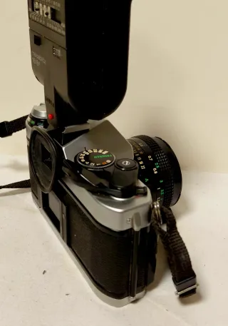 Rara fotocamera Canon AE-1 Program