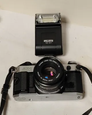 Rara fotocamera Canon AE-1 Program