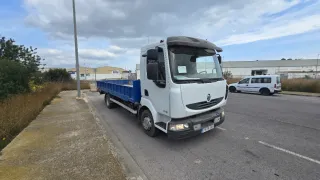 Renault Trucks Midlum  2009