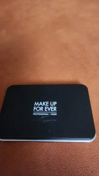 Estuche magnético con sombra azul