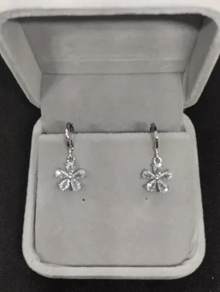 Conjunto Collar y Pendientes Circonitas Flor Plata