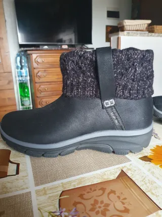 Stivaletti Skechers n. 38