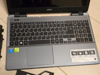 Acer Aspire E5 -571G-340W Notebook