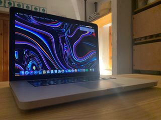 MacBook Pro 2010 Argento