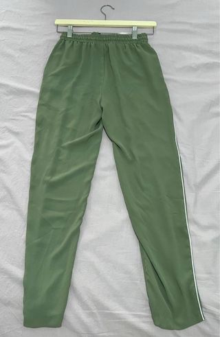Pantalón verde suelto Talla XS