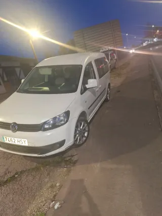 Volkswagen cadi 2013