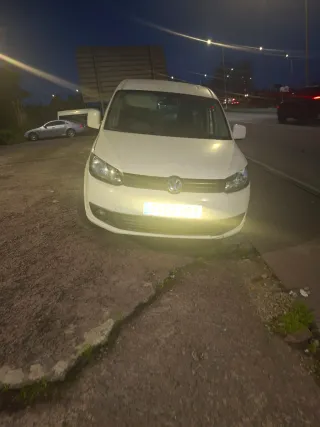 Volkswagen cadi 2013