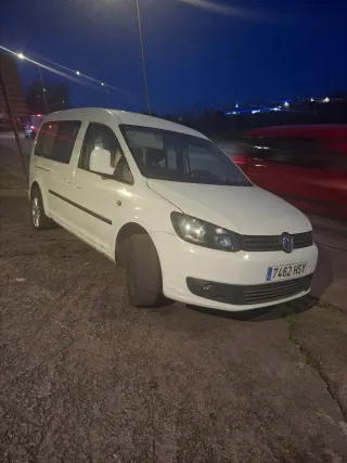 Volkswagen cadi 2013