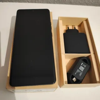 Teléfono Motorola Edge 50 Pro 512GB / 24 GB RAM