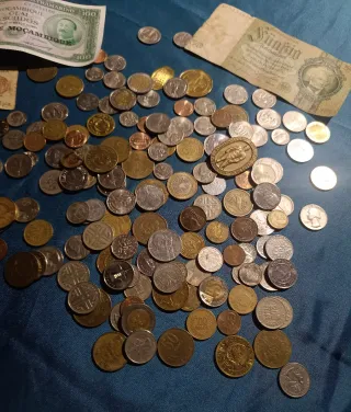 Grande Lotto Monete Estere Vintage + Banconote