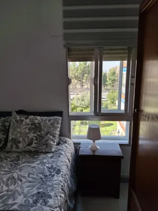 Alquilo habitación mujer