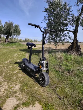 Patinete Eléctrico TinyTom con asiento desmontable