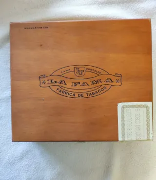 Caja vacía La Fama de 20 puros cristal