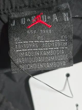 Pantalón Jordan Negro Talla 13-15 Años