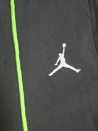 Pantalón Jordan Negro Talla 13-15 Años