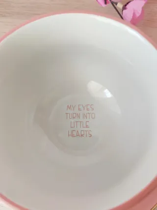 Taza y plato rosa dorado con conejillo de indias