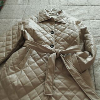 Abrigo acolchado beige talla L