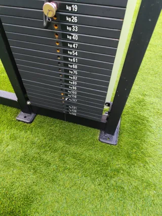 Máquina Pectoral y Hombros