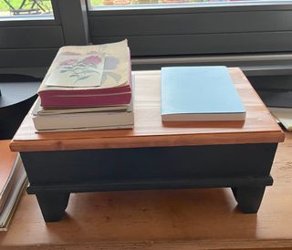 Tavolino in legno fatto a mano