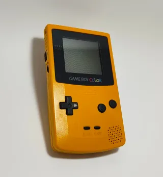 Console Game Boy Color gialla