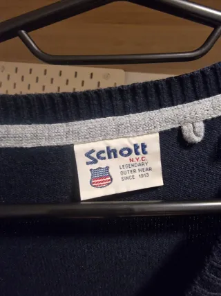 Jersey negro cuello redondo