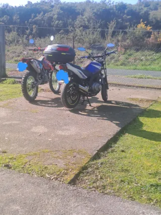 Suzuki GS500F Azul y Blanca
