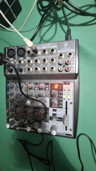 Behringer Xenyx 1002FX Mixer Audio