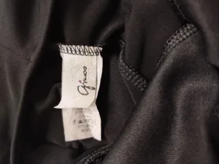 Vestido largo negro con pedrería