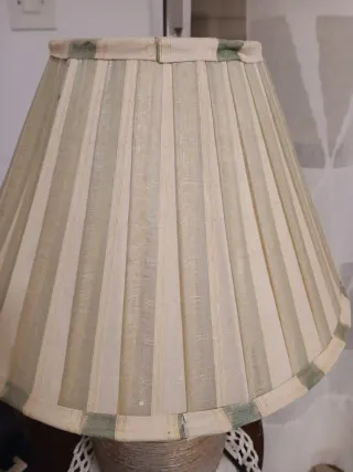 Tulipa de tela verde y crema