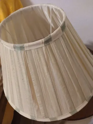 Tulipa de tela verde y crema